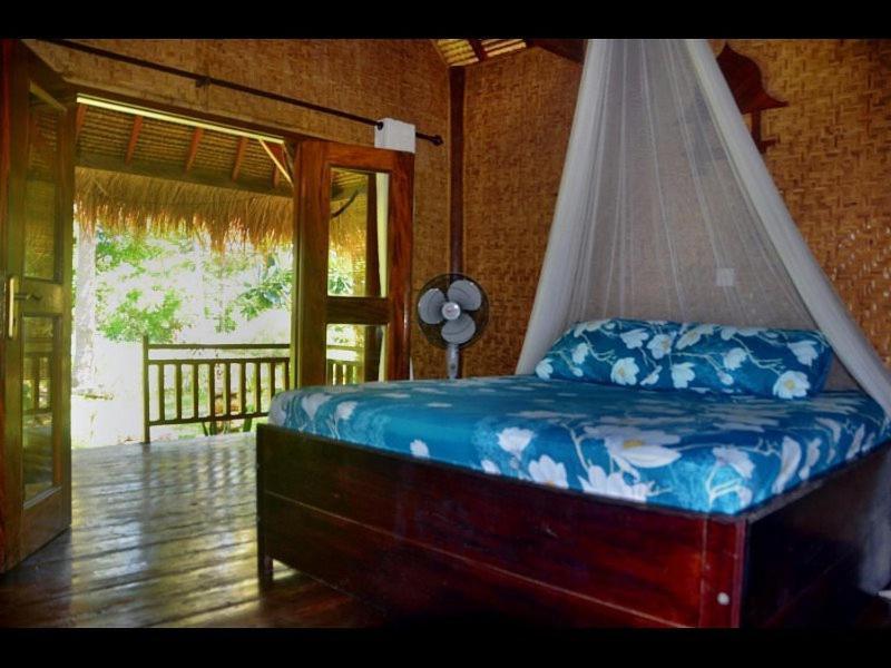 Amigos Bungalows Gili Meno Exterior photo